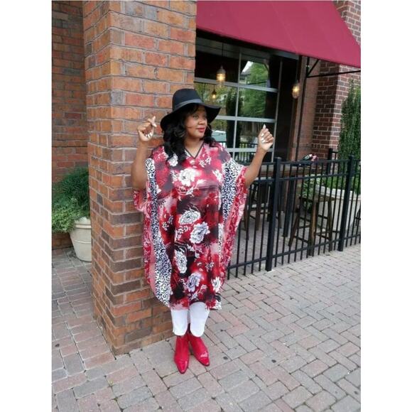 NWT Winlar Caftan Silk Fabric with a Bold Colorful Floral & Animal Print sz O/S - Picture 12 of 14